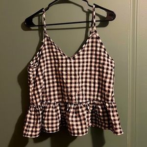 Gingham top! 🖤🤍🖤
